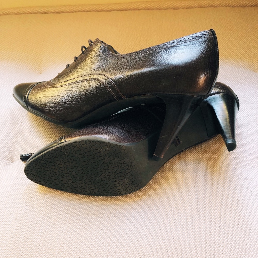 Talbots brogues lace up heel